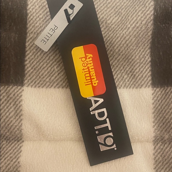 Shirt - Picture 2 of 5